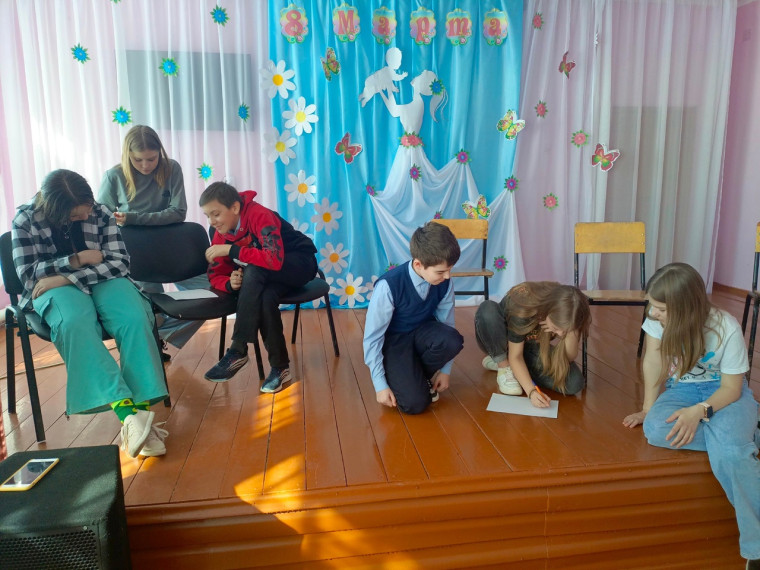 #ПРАЗДНИК #8_МАРТА #СегодняПраздникУ_Ребят #ШкольноеТВ.