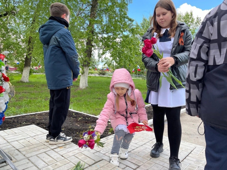 #ДеньПобеды #ТоржественныйМитинг #ВоспитайПатриота #ШкольноеТВ.